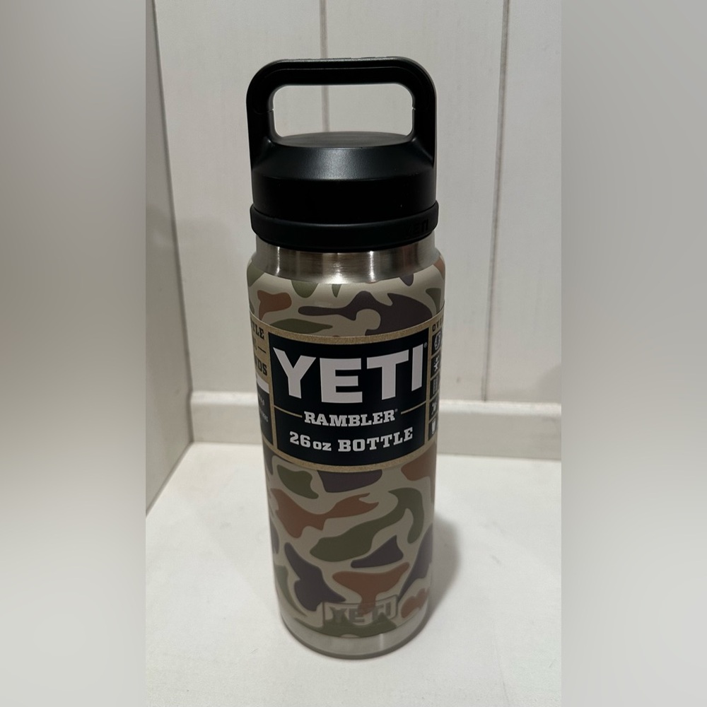 YETI 26oz TAN CAMO Bottle with Chug Cap Rambler - Limited Edition